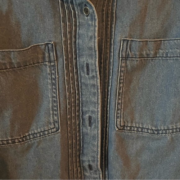 American Eagle long sleeve jean shirt size large - Picture 6 of 6